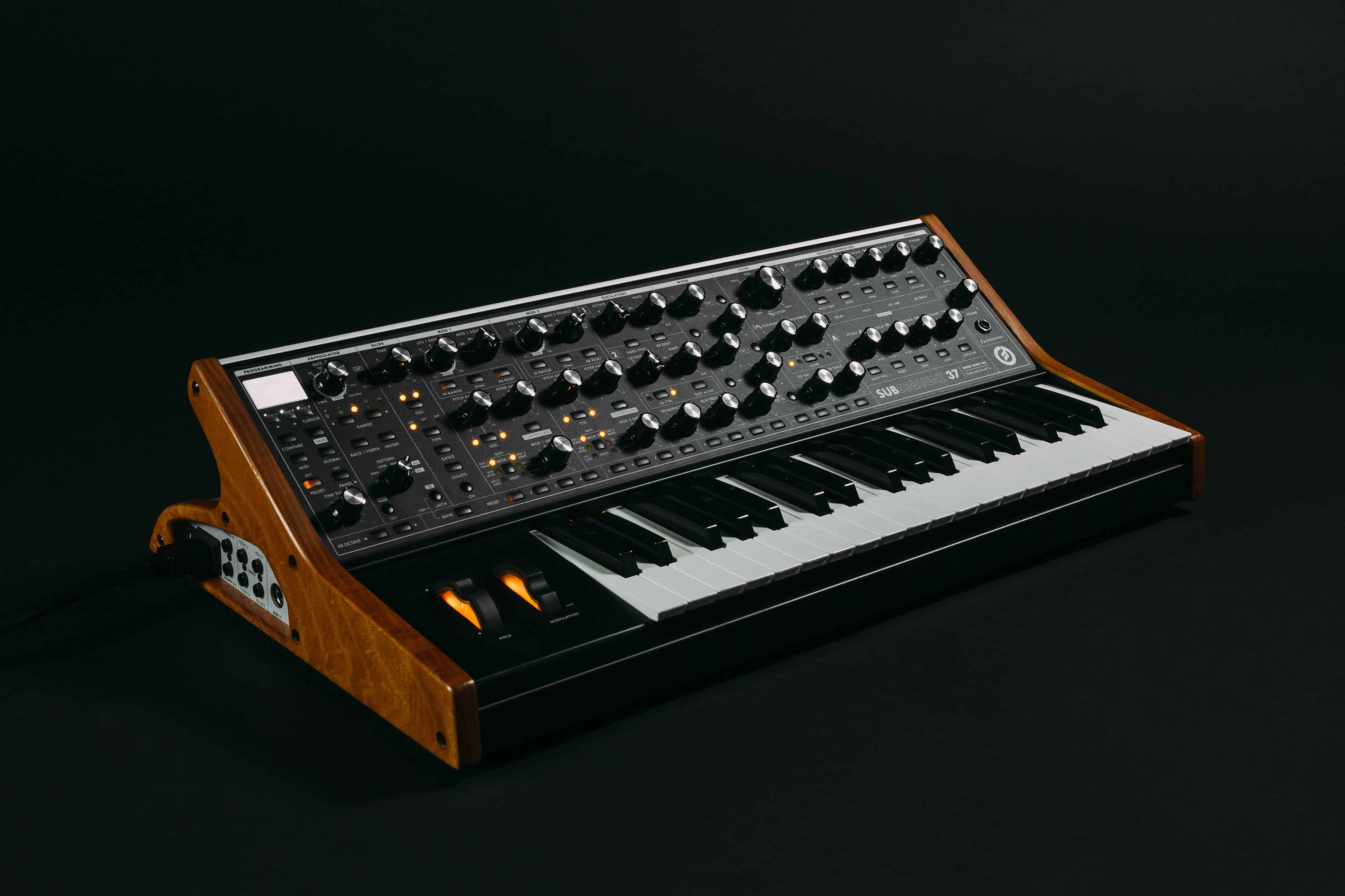 Moog Subsequent 37