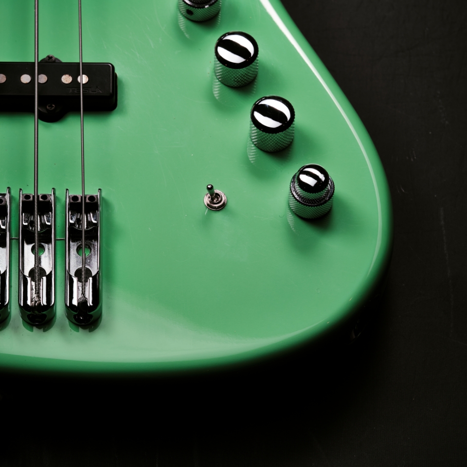 Pre-owned Anaconda Ultra J5 Essence Seafoam Green | Bass Buddha Pre-owned Anaconda Ultra J5 Essence Seafoam Green | Bass Buddha