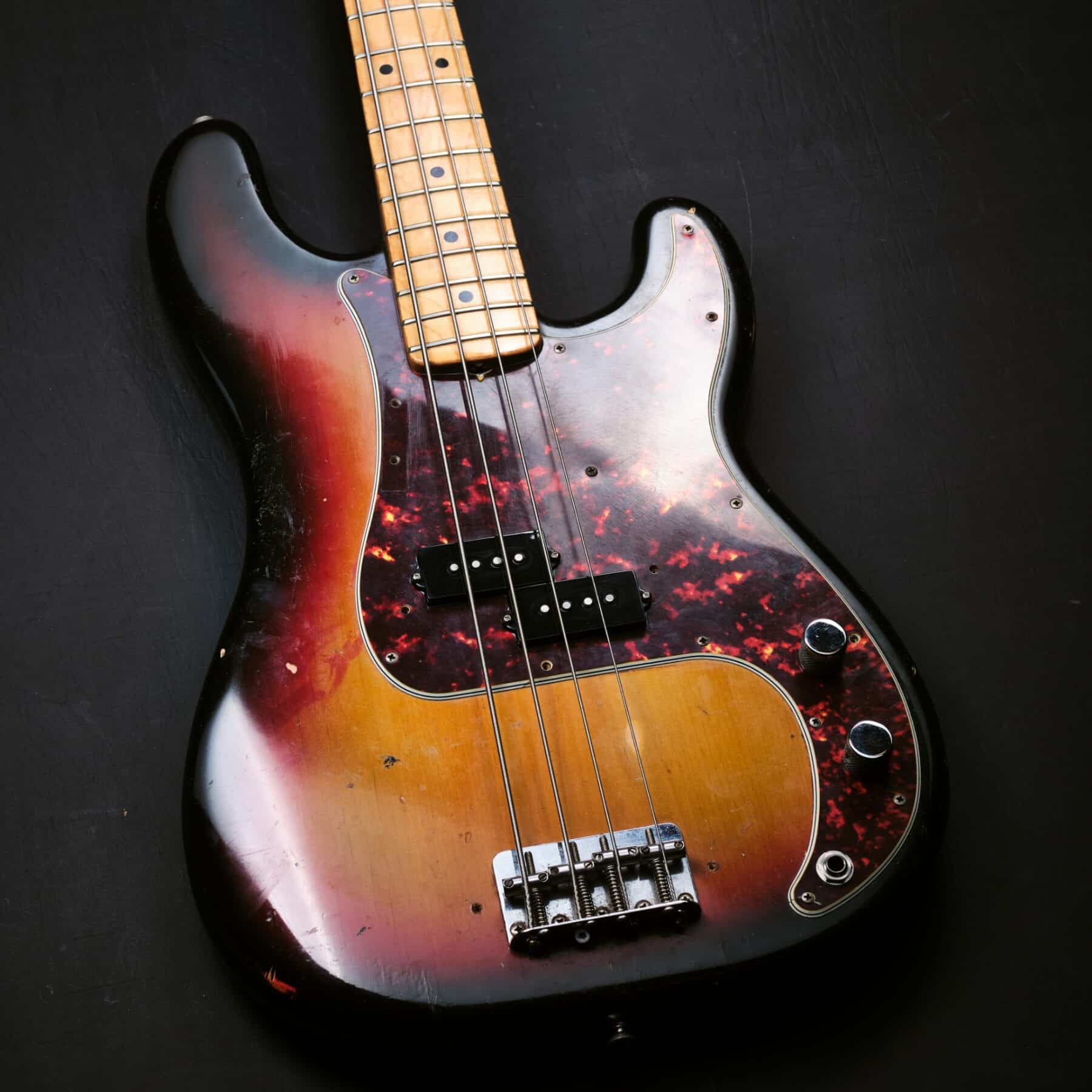 Pre-owned Fender P bass Sunburst (1975) | Bass Buddha