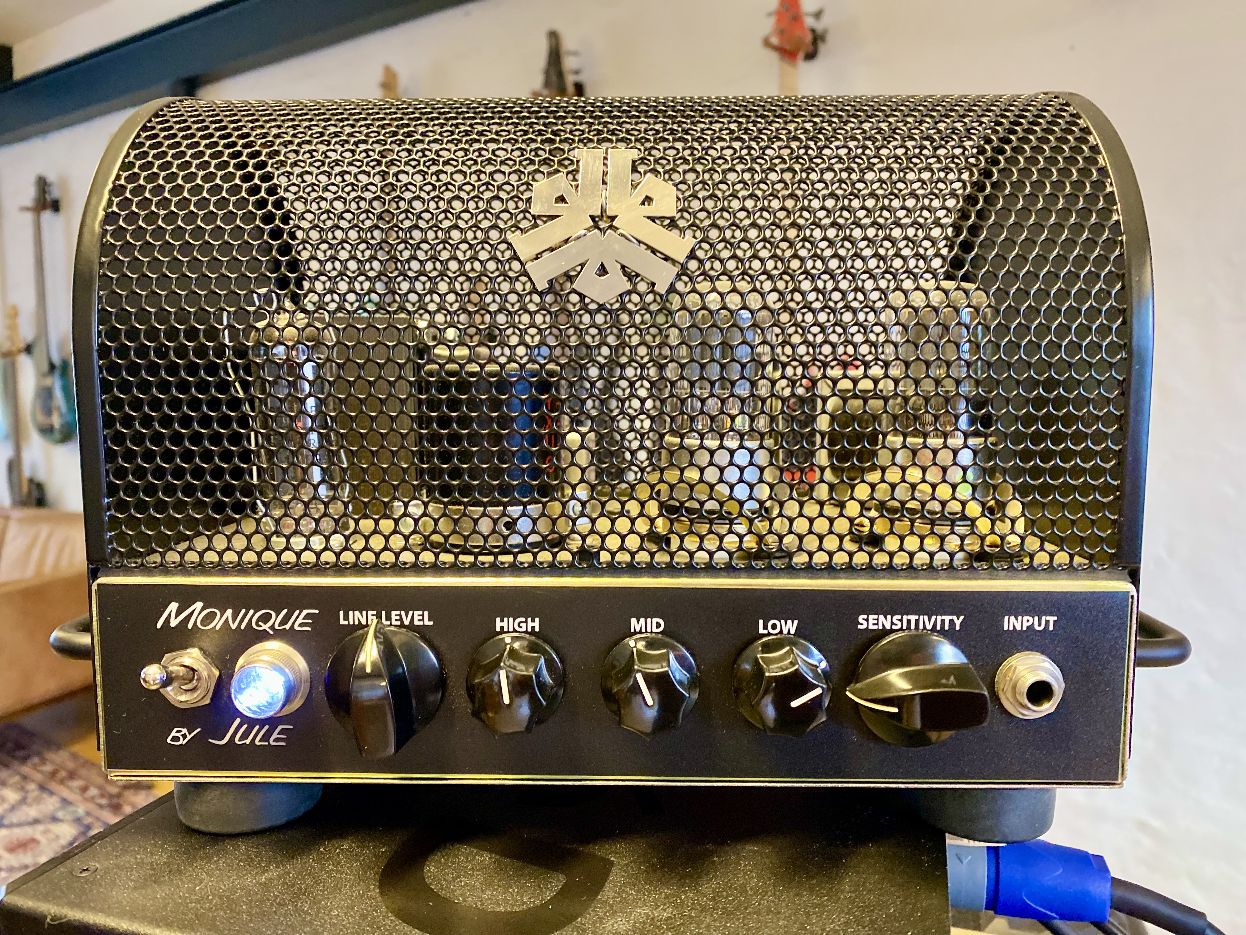 Preowned Jule Amps Monique