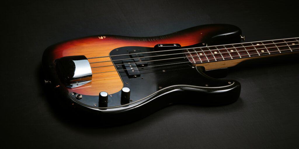 Pre-owned Fender P bass Sunburst (1977) | Bass Buddha