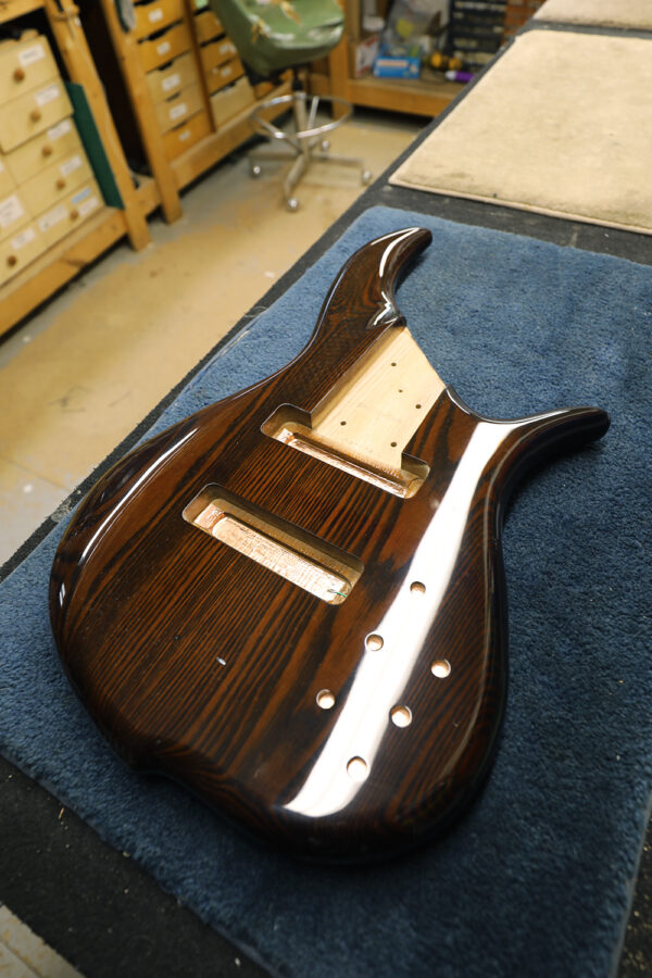 F Bass BN5 Antique Brown