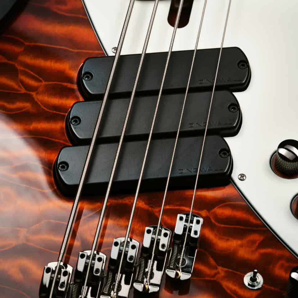 【美品】Dingwall Combustion 5st Dingwall Combustion 5 (3 Pickup), Blackburst w/ Maple *IN STOCK*