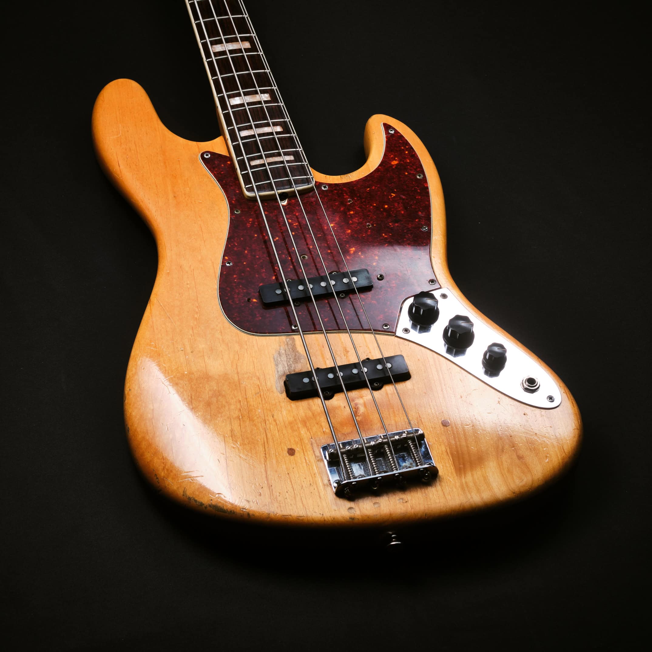 Pre-owned Fender Jazz Bass 1970 (1)