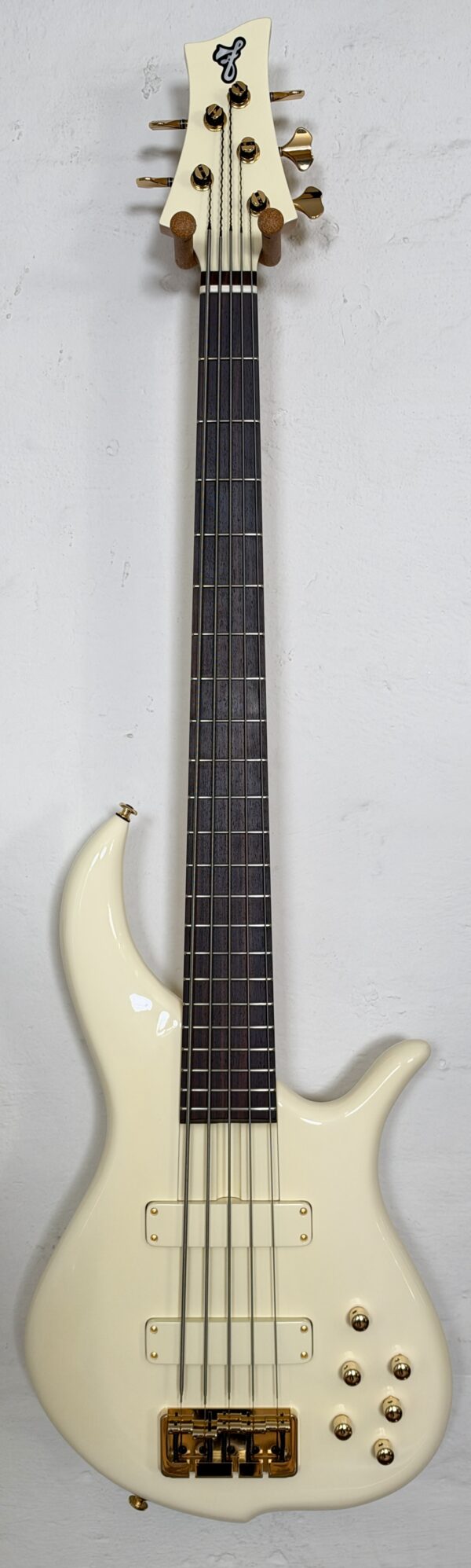 F Bass BN5 Olympic White