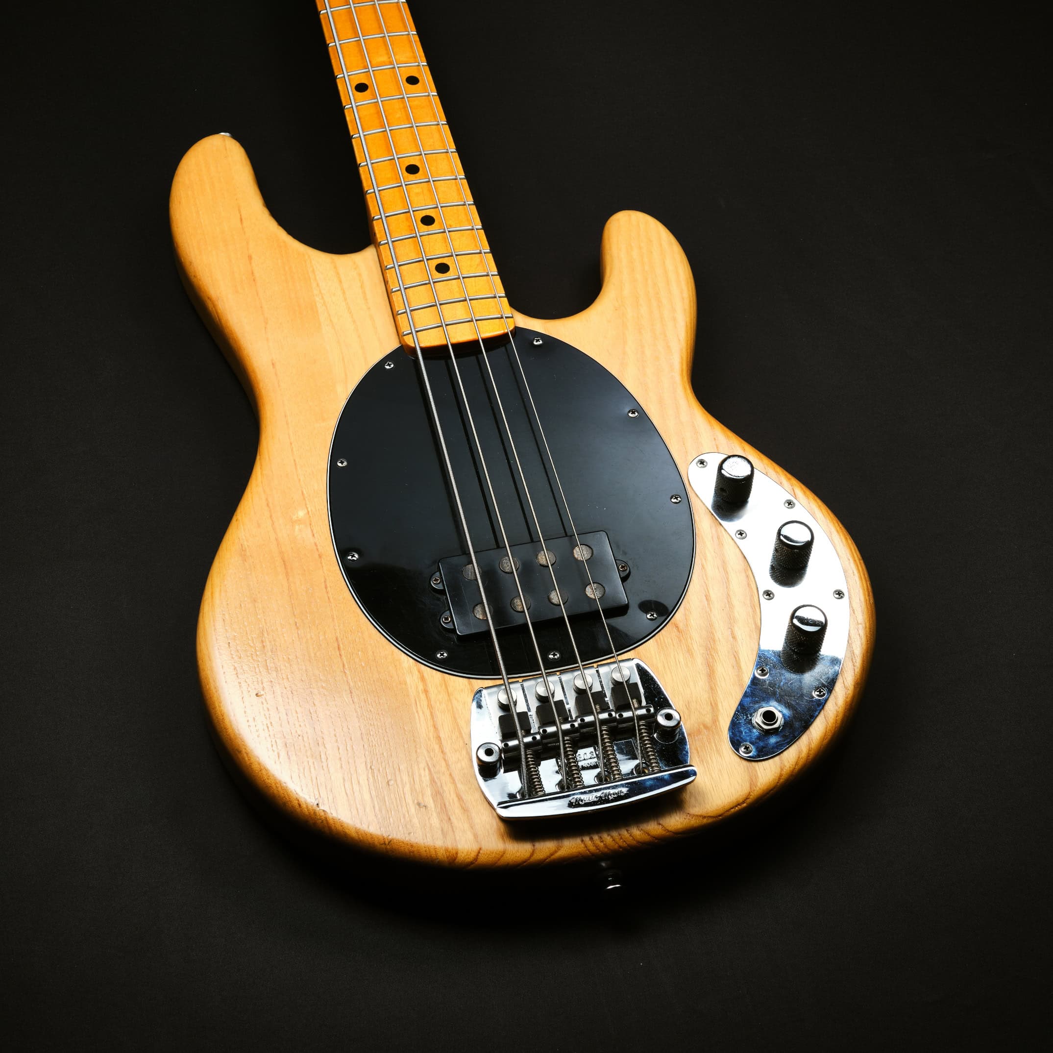 Pre-owned Musicman StingRay Pre-Ernie Ball Natural 1979 (1)