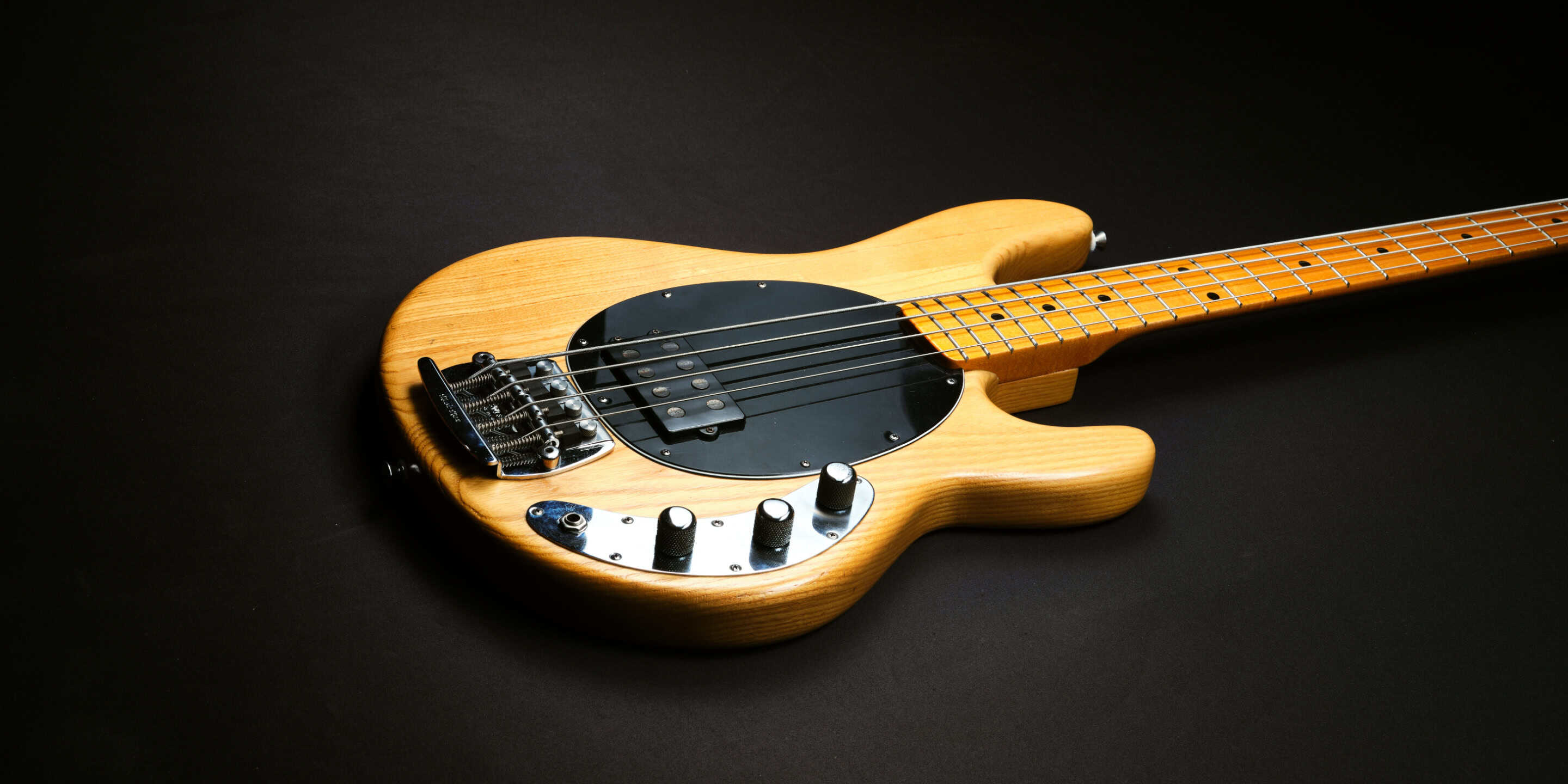 Pre-owned Musicman StingRay Pre-Ernie Ball Natural 1979 banner