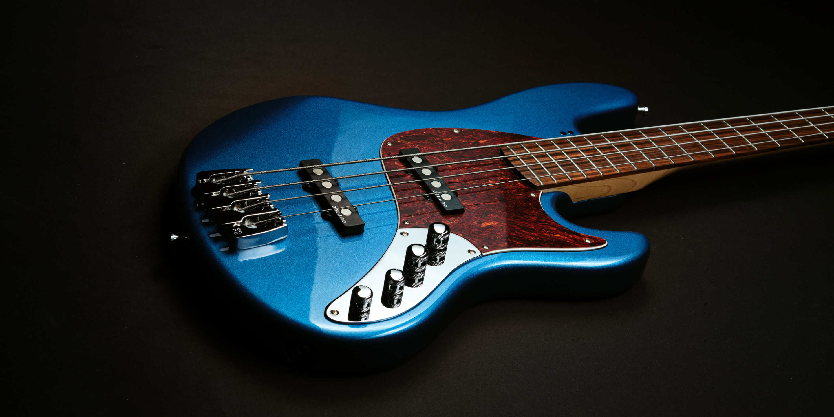 Sandberg TT4 Lake Placid Blue High Gloss banner