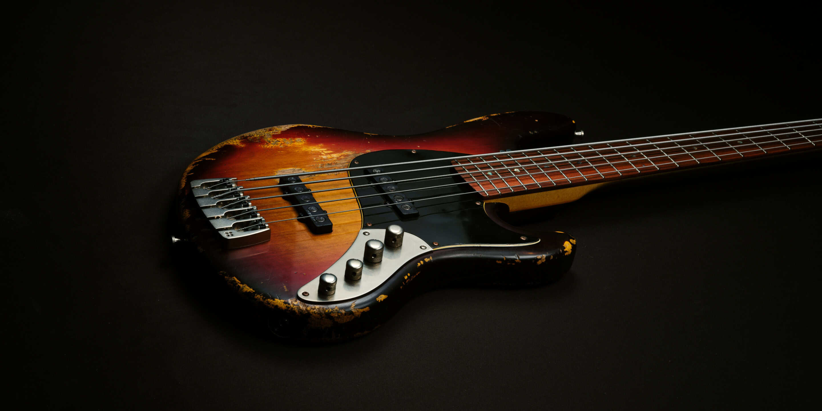 Sandberg TT5 3-Tone Sunburst Masterpiece banner